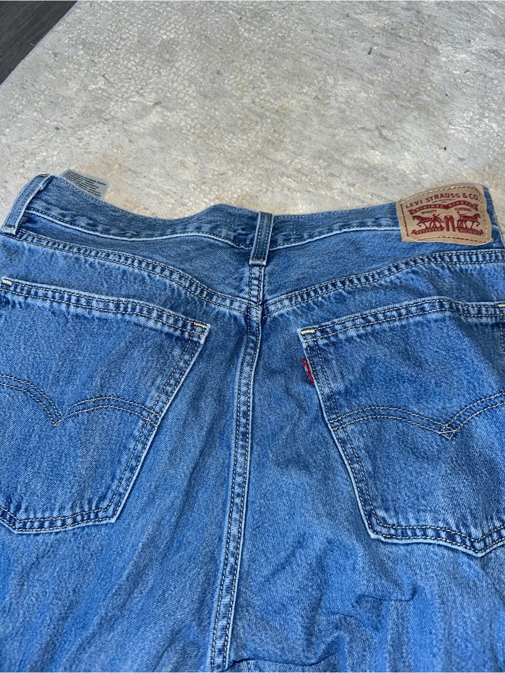 Levi's Women’s Medium Blue Relaxed Fit Jeans